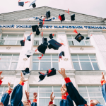 Studiare all'Estero: Costi USA vs Europa e ROI a Confronto